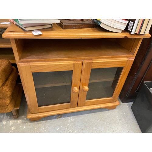 189 - Pine tv corner cabinet, 27''h x 31''w