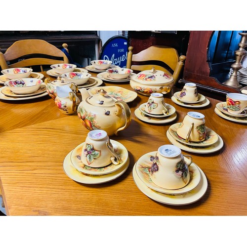 119 - 41 piece dinner and tea service, Aynsley Orchard Gold, full 6 place setting, fabulous condition