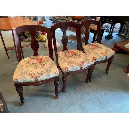 102 - Superb set of 8 matching mahogany ding chairs including 2 carvers, seat height 17''