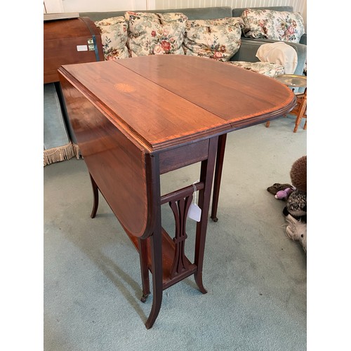 204 - An early Victorian rosewood inlaid gate leg drop leaf table, 37'' x 26'' x 27''