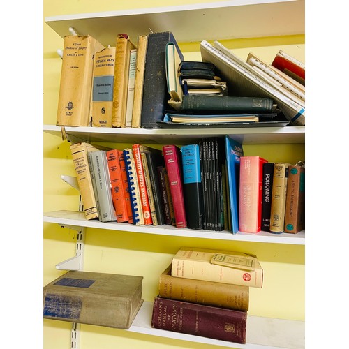 244 - A large collection of medical books including Greys anatomy and other