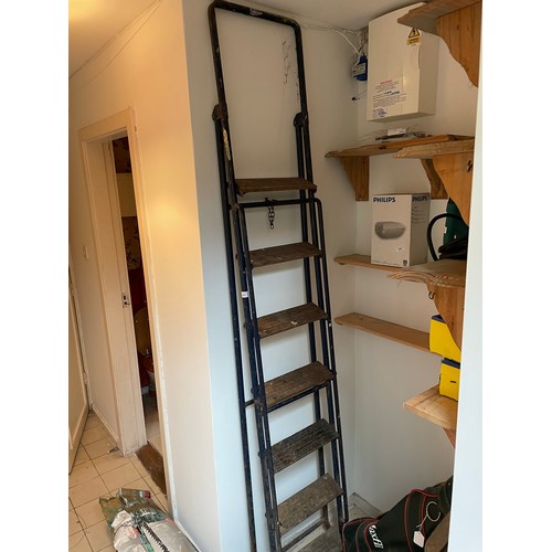 351 - Tall step ladder