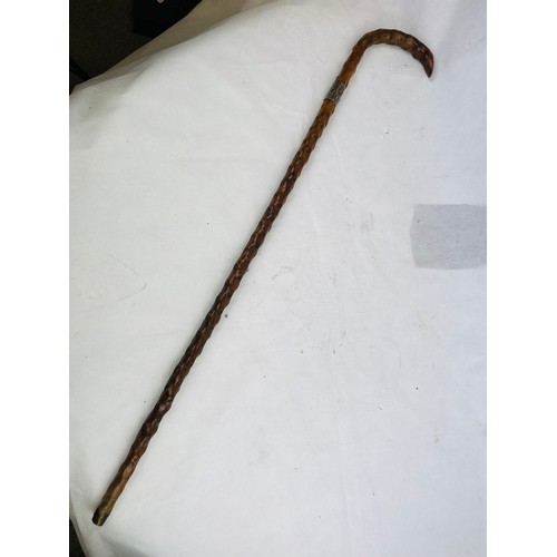 36 - Walking stick with hallmarked silver clasp, 35''h