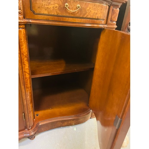 81 - Magnificent inlaid Italian sideboard with 3 drawers over 3 presses. Solid wood through out, 40''h x ... 