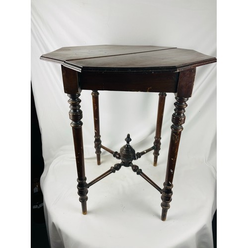 392 - Octagonal  Victorian side table