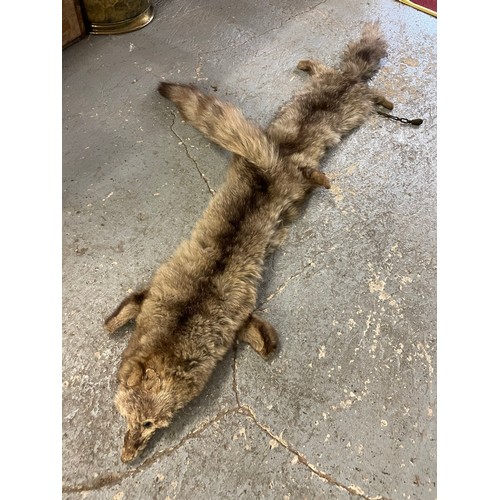 382 - 2 mink stoles 1940's, original fur vintage taxidermy