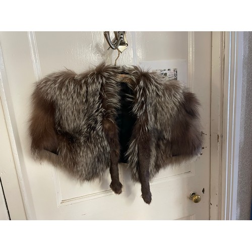 382 - 2 mink stoles 1940's, original fur vintage taxidermy