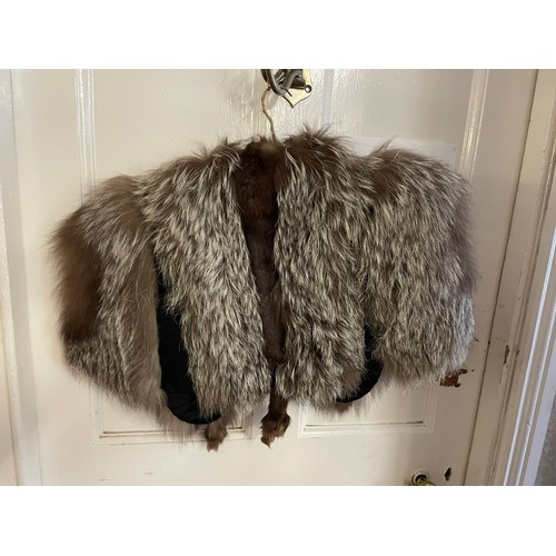 382 - 2 mink stoles 1940's, original fur vintage taxidermy