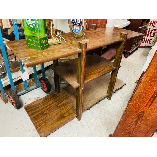 377 - 3 shelf display cabinet