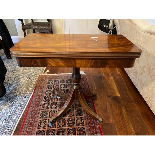 124 - Superb Victorian walnut card table on a centre pod with brass castors, 34''w x 30''h, excellent cond... 