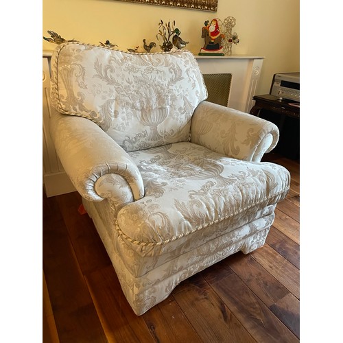 139 - Superb cream two seat suite (88''w x 32''h ) with matching arm chair