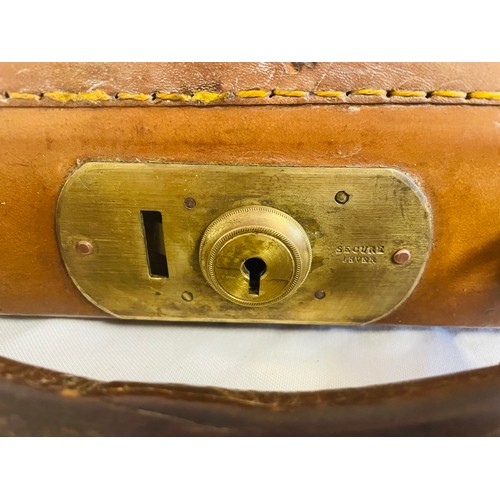 150B - Gun case by Hollis Bentley, hold up to 29'' barrels, leather and oak case with brass lock, 31'' x 9 ... 