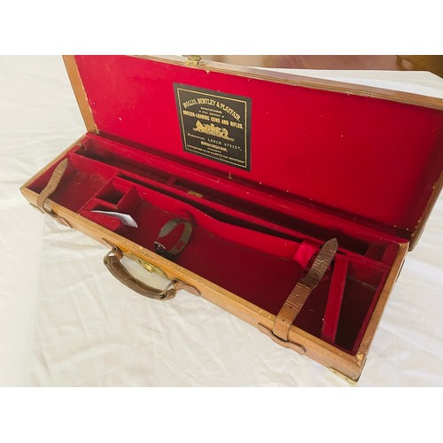 150B - Gun case by Hollis Bentley, hold up to 29'' barrels, leather and oak case with brass lock, 31'' x 9 ... 