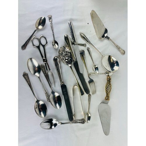 5 - Mixed lot of silver plate and EPNS cutlery including Newbridge