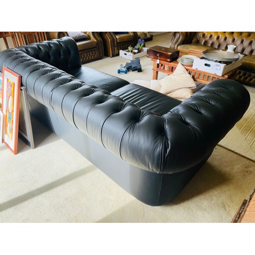 256 - Black leather chesterfield sofa, excellent condition, 90''w x 30''h x 40''d, seat h 16''