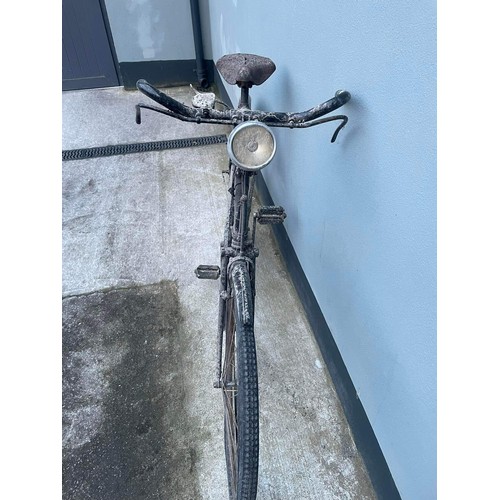 108A - Superb ladies Raleigh bicycle with chain guard and Brooks saddle. Also original light to the front.