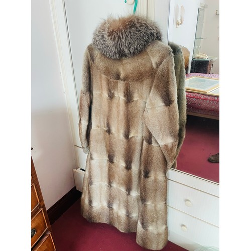 60 - Magnificent ladies vintage fur coat and stole, excellent condition, size unknown