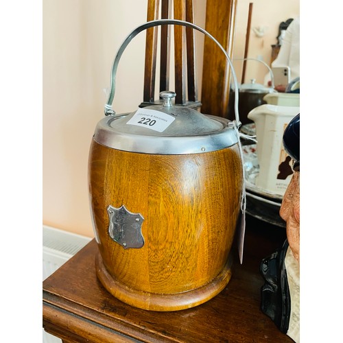 220 - Oak ice bucket with lid, 6''h