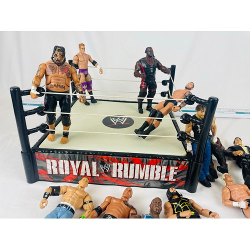Royal Rumble Wrestling Ring and wrestling figures