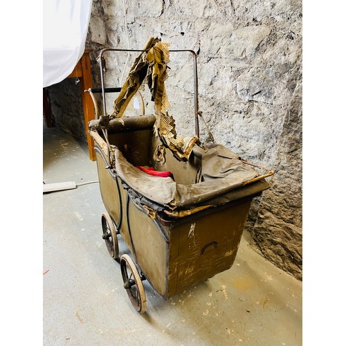 104 - Victorian pram with a steel and wood frame, hand painted, 35''h x 36''l x 14''w