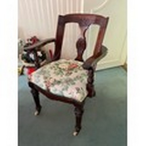 94 - A superb set of early Victorian dining chairs on brass castors, excellent condition, 6 chairs and 2 ... 