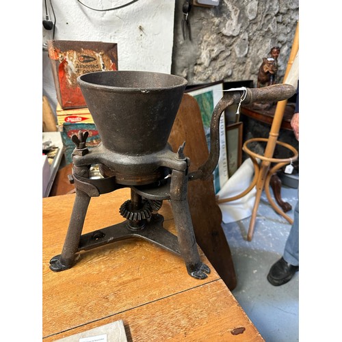 387 - Victorian table top cast iron grinder with an oak handle