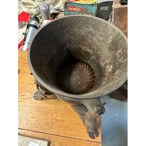 387 - Victorian table top cast iron grinder with an oak handle