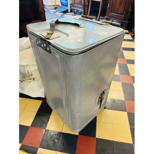 288 - 1950's aluminum cooler with hinged lid, 21'' x 13''