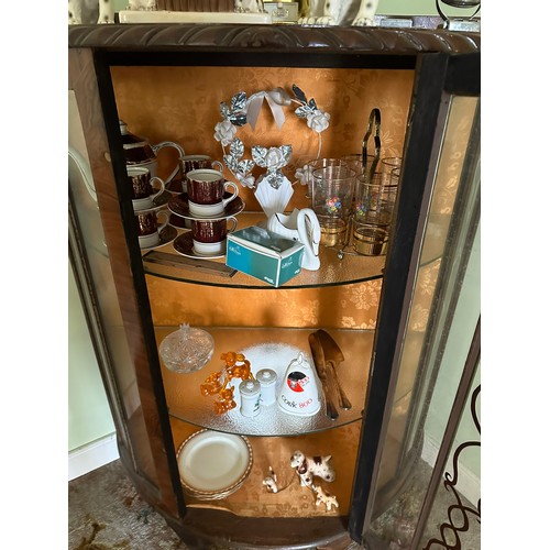 72 - Contents of cabinet including china and glass