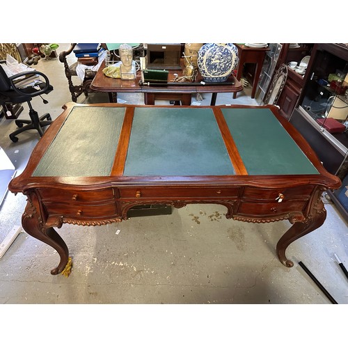 140A - Superb large mahogany desk on 4 serpentine legs with leather inserts, 37''d x 63''w x  31''h, excell... 