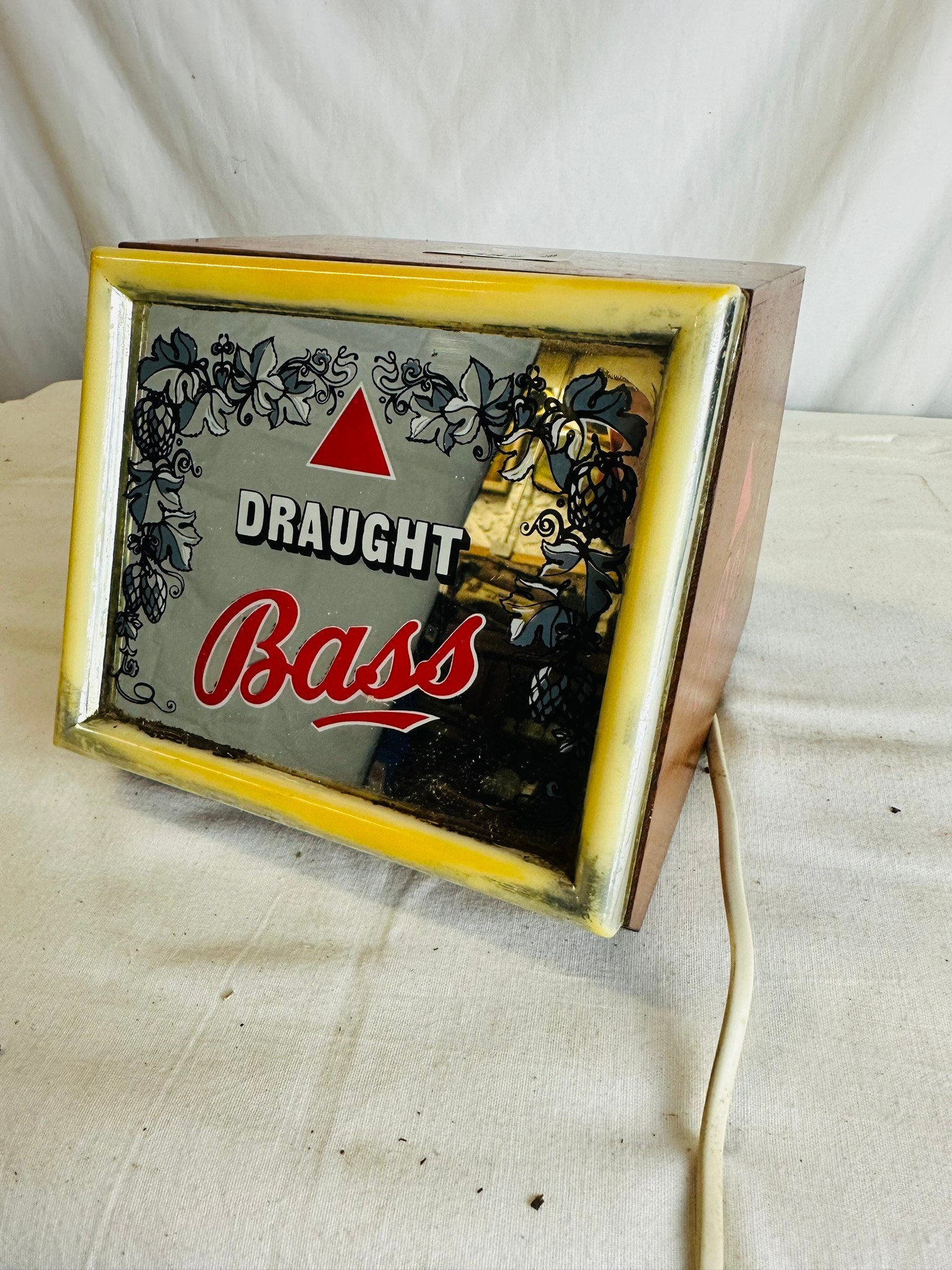 OLD BASS DRAUGHT LIGHT UP DISPLAY BOX WITH TEAK PANELLING 1960'S, H17CM ...