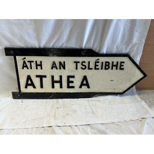 42 - ATHEA VINTAGE ROAD SIGN