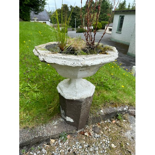 278 - A pair of garden octagonal planters, 14''h x 23''w
