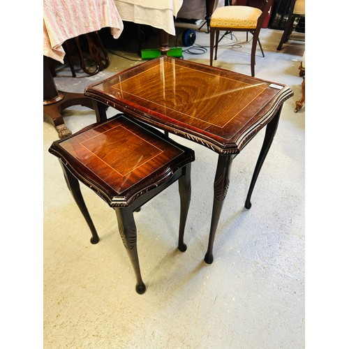 36 - A collection of 2 mahogany inlaid side tables with fitted glass, 16''d x 21''h