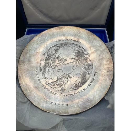 50 - Eamon De Valera commemorative plate, hallmarked Irish Silver, 1973, 550 grams. 523/2500 limited edit... 