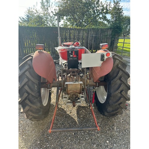 283 - Massey Ferguson 133, 4 rims and tyres, new front axel, new lift arms, new mud guards, new leg rests,... 