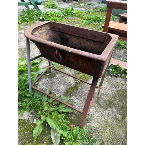 41A - Cast iron trough