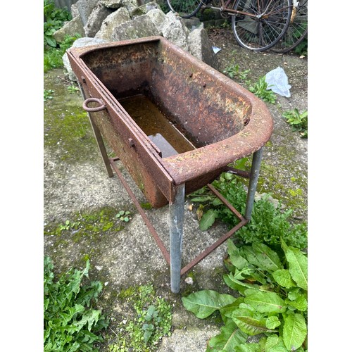 41A - Cast iron trough