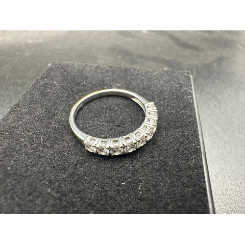 140 - 18 carat gold and diamond ring omprising of an all 18ct white gold mount with 9 brilliant cut diamon... 