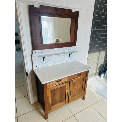 333 - Superb oak and marble vanity unit complete with shelf and mirror, 40''' x 6'h x 20''d