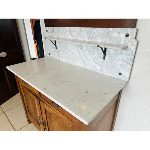 333 - Superb oak and marble vanity unit complete with shelf and mirror, 40''' x 6'h x 20''d