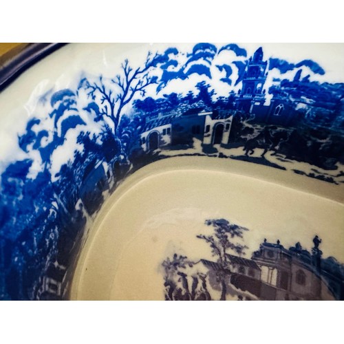 106 - Hand Basin decorative blue & White 
stoneware, no chips or cracks. H15cm 
W36cm D23cm