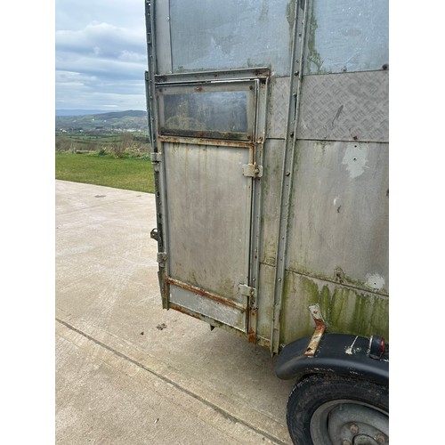 227 - Livestock trailer with steel floor with ramp, loading gates, working lights and mud guards