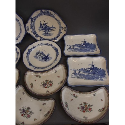 39 - A Royal Doulton 'Norfolk' pattern part dinner service (6 pieces), and a set of six Copeland & Spode ... 