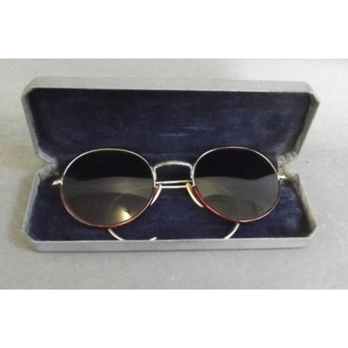 42 - A cased pair of WWII RAF Anti-Glare MK VIII Aircrew spectacles, size Medium