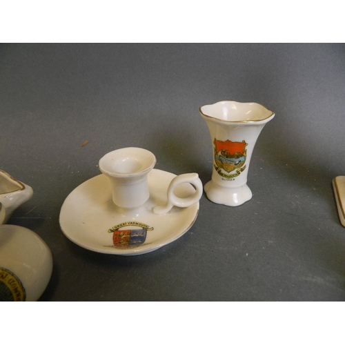 19 - A collection of ten pieces of assorted crested china, largest 5½