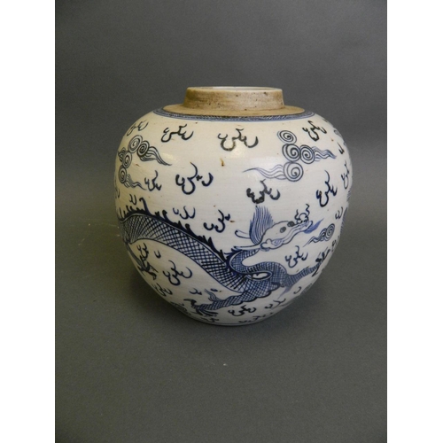 190 - A Chinese blue and white porcelain ginger jar decorated with a phoenix and dragon, 6½