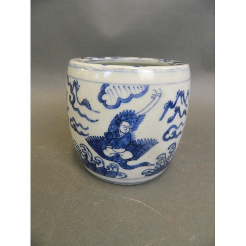 492 - A small Chinese blue and white porcelain pot decorated with four immortals, 4