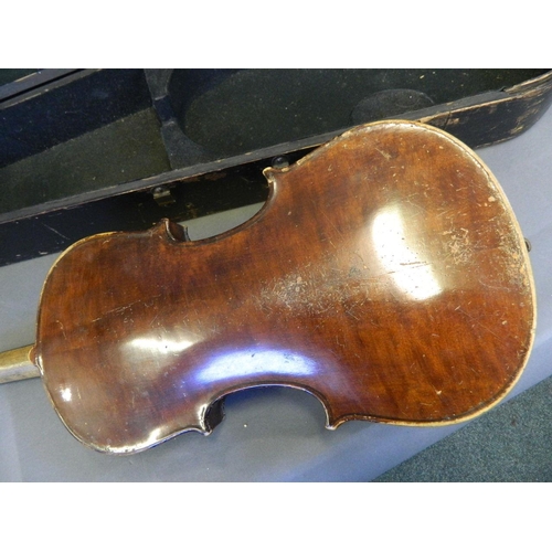 121 - A violin by 'John D. Murdoch & Co. Ltd.' with two piece back, together with a bow and wooden case, 2... 