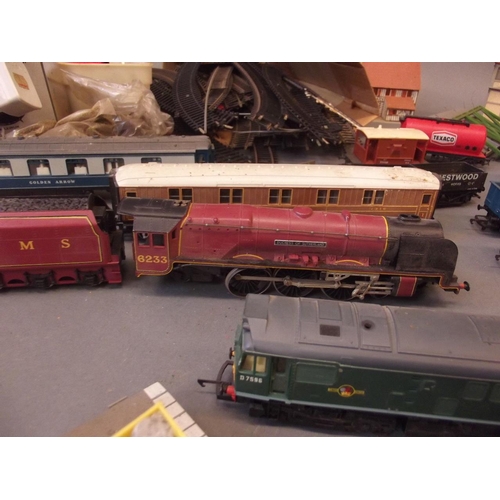 57 - A quantity of Hornby track, rolling stock, one engine, buildings etc